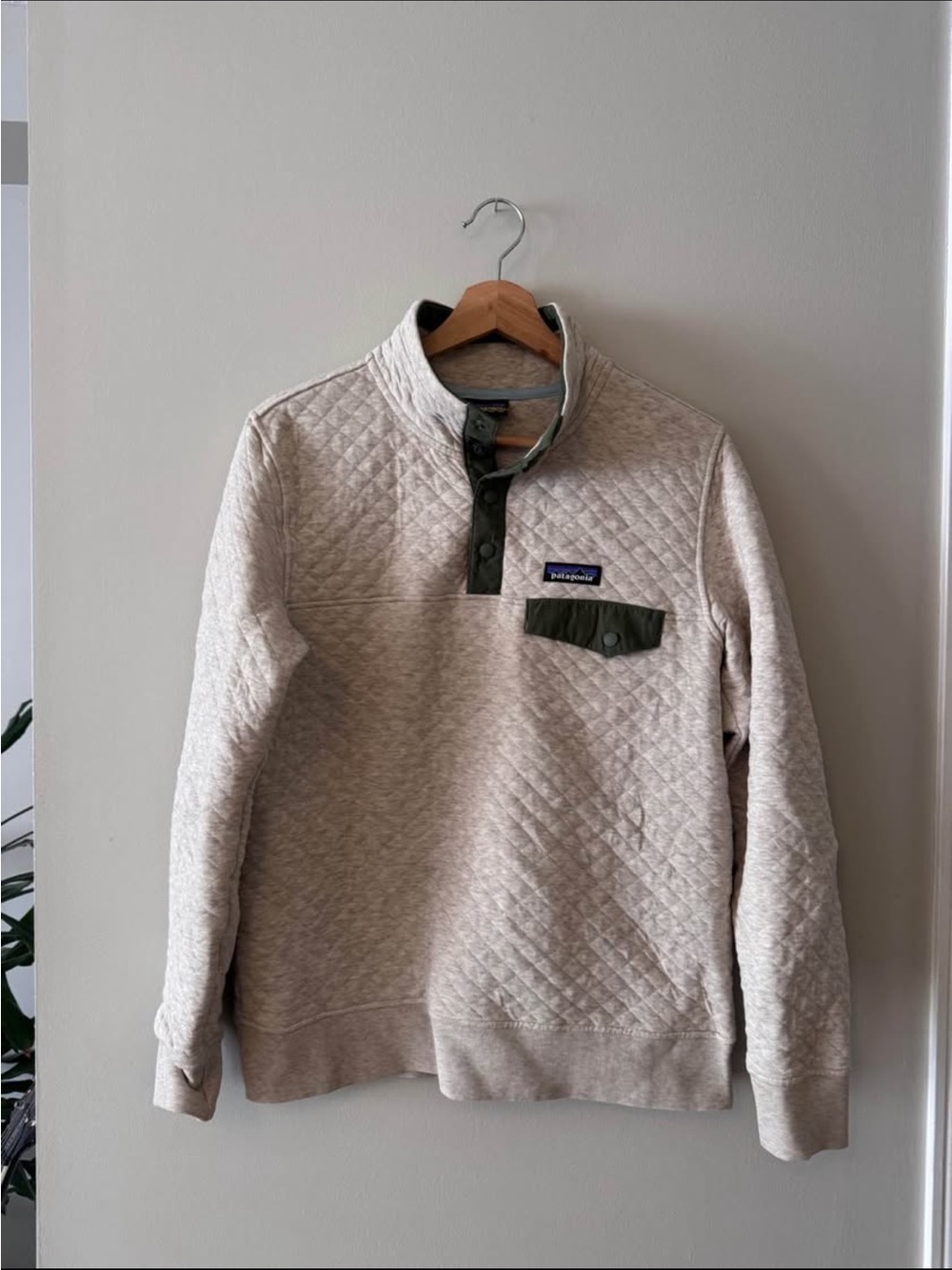 Patagonia Quilted Snap Pullover - Cream with Olive Trim